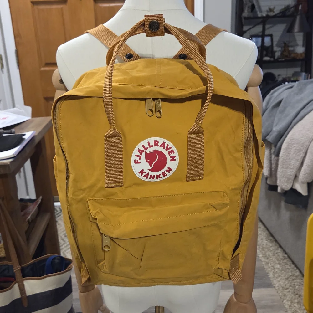 Fjallraven Kånken Backpack in Mustard Yellow‎